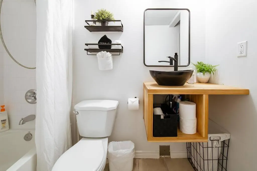 Chic & Cozy Loft Near Rogers Place, Lrt, Jasper Ave 埃德蒙顿 加拿大